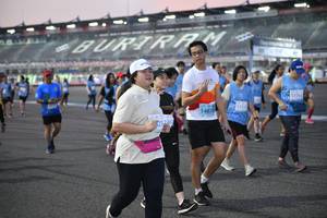 BIB: 5002
                            <button type="button" onclick="openModal(10463855)" class="btn btn-primary btn-sm float-right btn-popup" data-toggle="modal" data-target=".modal-high-quality">
                        <i class="fas fa-shopping-cart"></i> Add to Cart
                    </button>
                                            <button type="button" onclick="isThisMe(10463855, true)" class="btn btn-success btn-sm float-right btn-popup btn-isme hidden" data-toggle="tooltip" data-placement="bottom" title="นี่คือรูปของคุณใช่ไหม คลิกที่นี่เพื่อเอาเข้าอัลบั้ม">
                        <i class="fas fa-plus"></i> Add to album
                    </button>
                    <button type="button" onclick="isThisMe(10463855, false)" class="btn btn-warning btn-sm float-right btn-popup btn-isnotme hidden">
                        <i class="fas fa-ban"></i> Remove from album
                    </button>